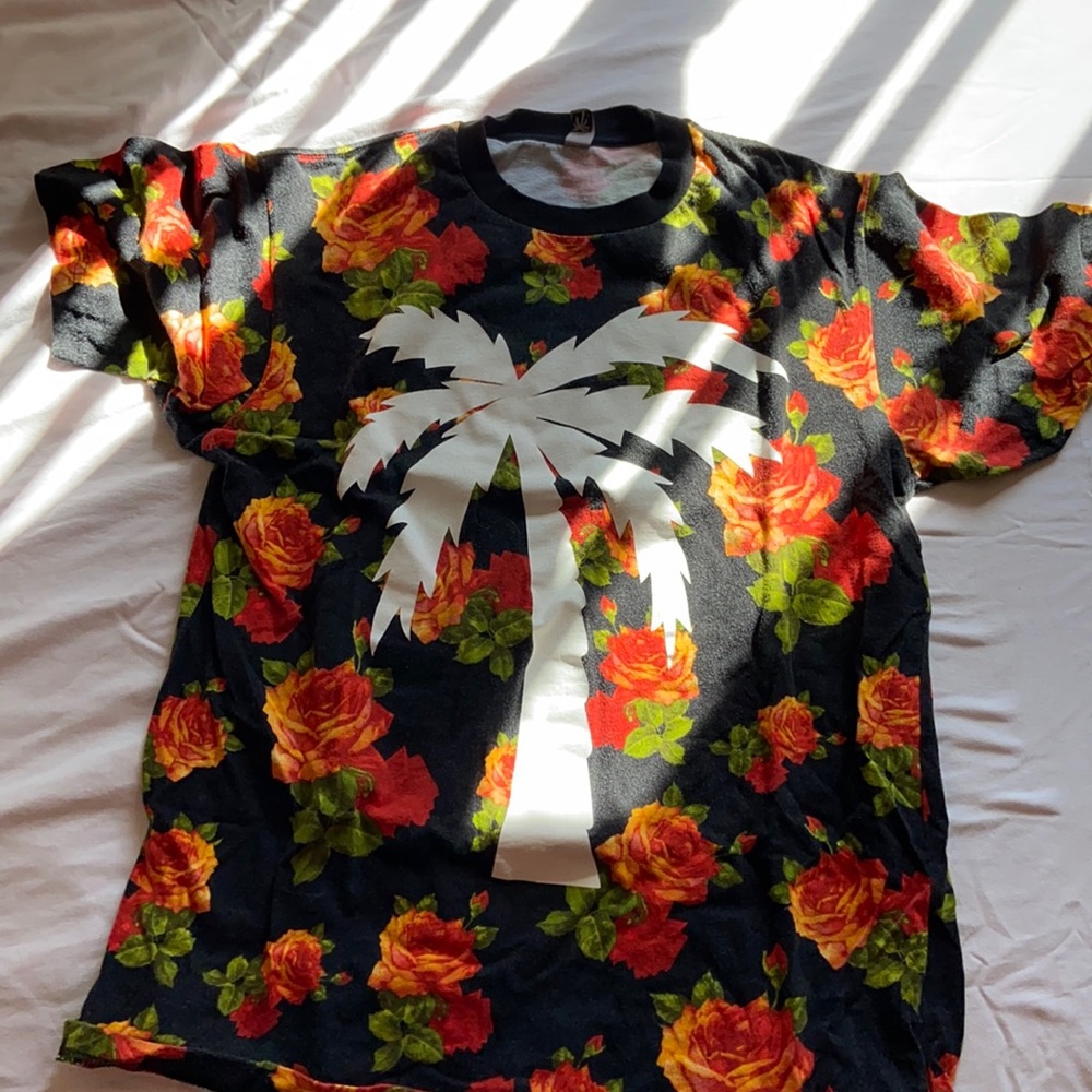 Lightly used floral shirt!